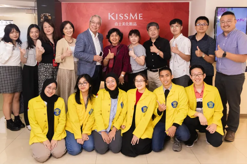 professor and students from Universitas Indonesia 